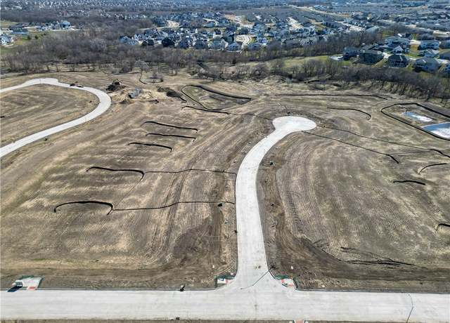 Property at 18265 Baxter Pl, Clive, IA 50325
