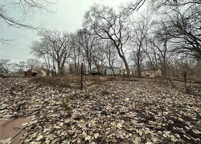 Property at 2816 NE Norwood Ln, Des Moines, IA 50317