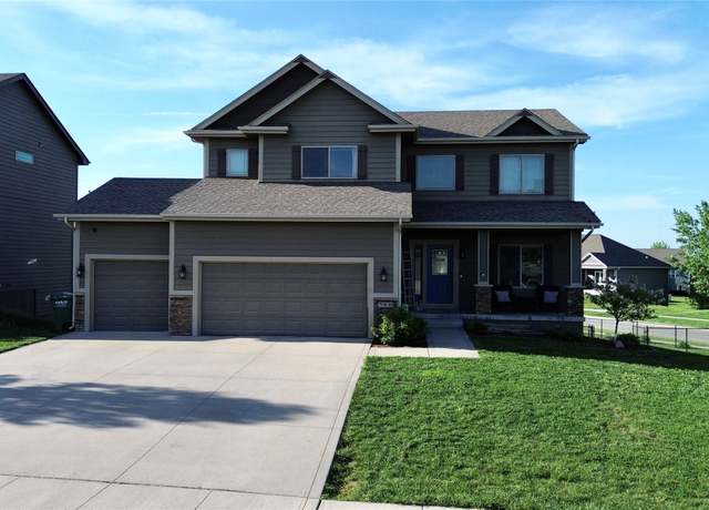 Property at 3906 NW 6th St, Ankeny, IA 50023, 5 beds, 3.5 baths