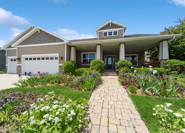 Property at 1420 Hannah Ln, Waukee, IA 50263, 5 beds, 3 baths
