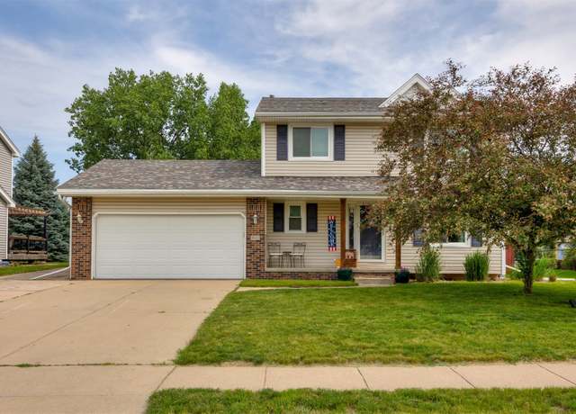 Property at 905 SE Meadowlark Dr, Grimes, IA 50111, 3 beds, 3.5 baths