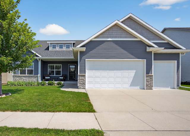 Property at 6369 NE 9th Ct, Des Moines, IA 50313, 4 beds, 3 baths