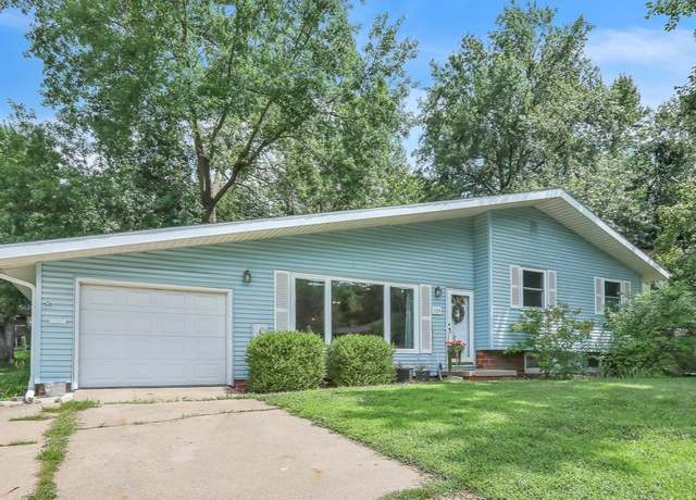 Property at 1104 Hazel St, Pella, IA 50219, 3 beds, 2 baths