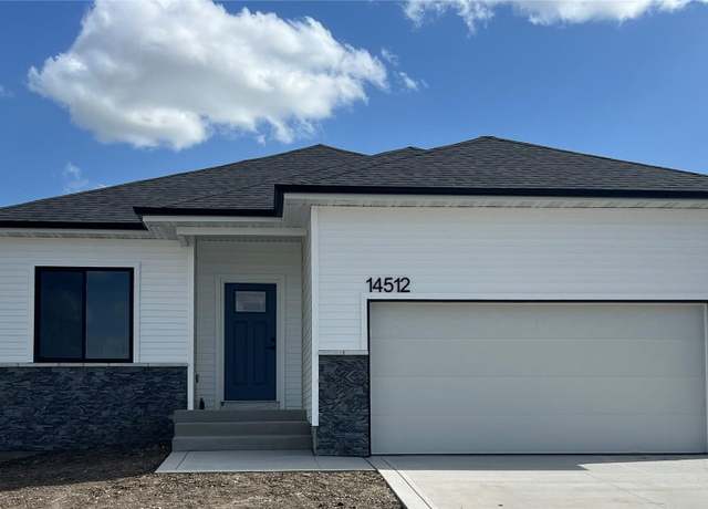 Property at 14512 Northpark Dr, Urbandale, IA 50111, 4 beds, 3 baths