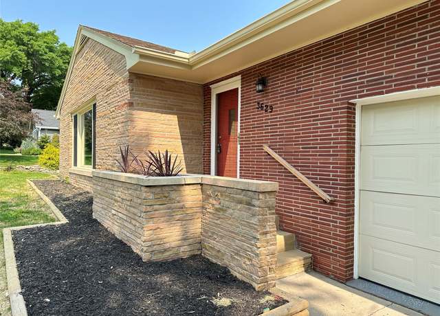 Property at 3629 Park Ave, Des Moines, IA 50321, 3 beds, 3 baths