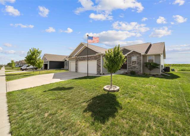 Property at 504 Shiloh Rose Pkwy NW, Bondurant, IA 50035, 4 beds, 3.5 baths