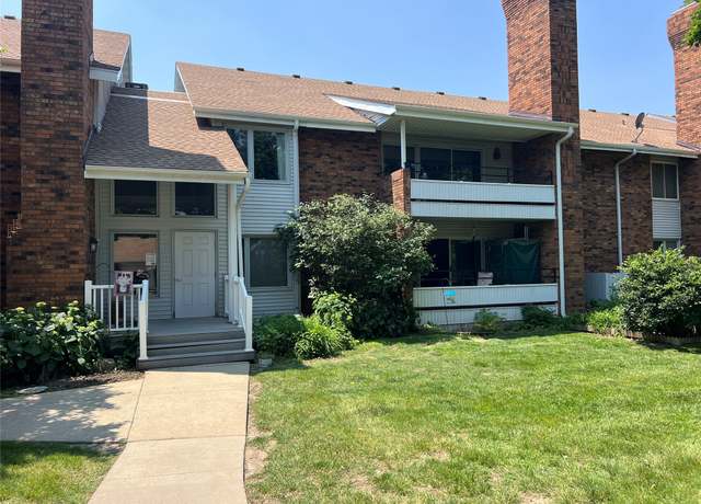 Property at 1100 50th St #1206, West Des Moines, IA 50266, 2 beds, 2 baths