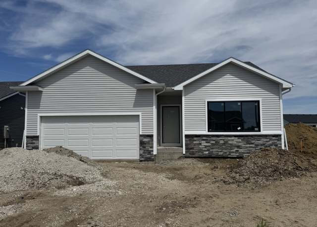 Property at 1811 Tuscany Dr SE, Altoona, IA 50009, 3 beds, 2 baths