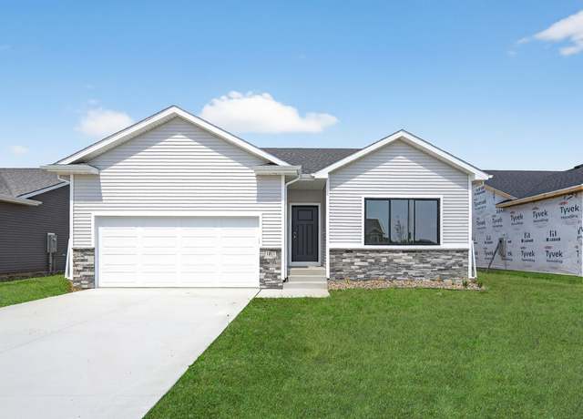Property at 1811 Tuscany Dr SE, Altoona, IA 50009, 3 beds, 2 baths