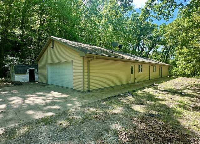 Property at 2369 Saint Charles Rd, Winterset, IA 50273, 3 beds, 2 baths