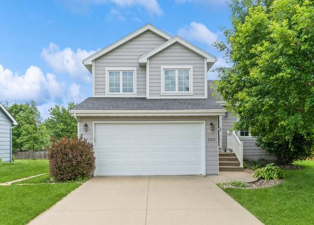 Property at 2015 NW 158th St, Clive, IA 50325, 3 beds, 2.5 baths