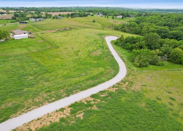 Property at 11191 Clearview Trl, Norwalk, IA 50211