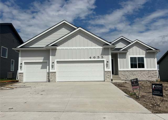 Property at 4655 178th St, Urbandale, IA 50263, 4 beds, 3 baths
