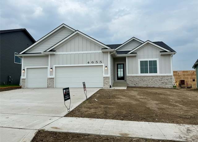 Property at 4655 178th St, Urbandale, IA 50323, 4 beds, 3 baths