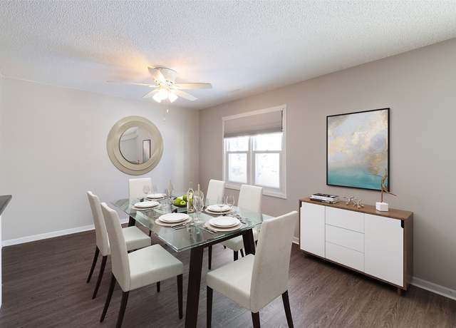 Property at 1240 49th St #5, West Des Moines, IA 50266, 2 beds, 2 baths