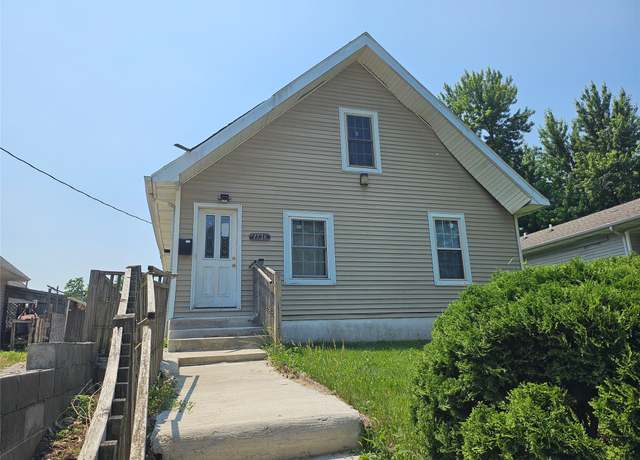 Property at 1716 Mondamin Ave, Des Moines, IA 50314, 3 beds, 1 bath