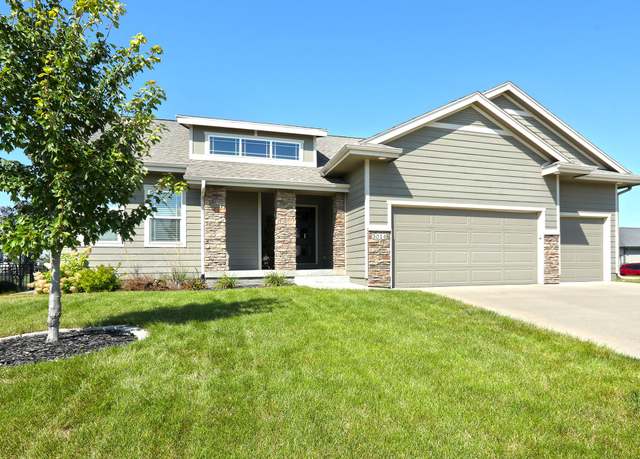 Property at 3014 NW Maple Ct, Ankeny, IA 50023, 4 beds, 3 baths
