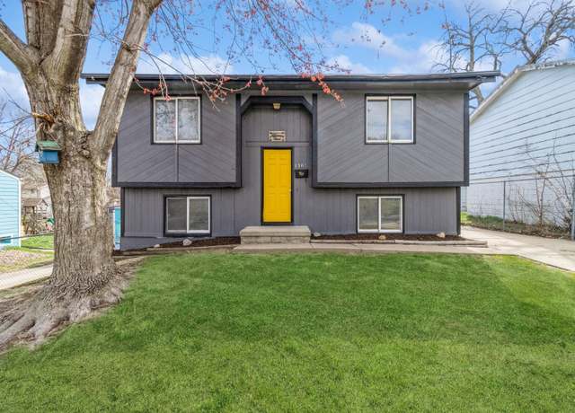 Property at 1309 Stewart St, Des Moines, IA 50316, 4 beds, 2 baths