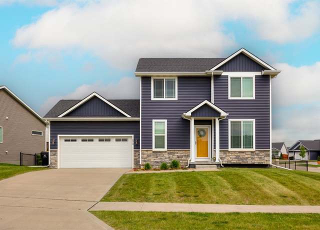 Property at 675 SE Maxwell Dr, Waukee, IA 50263, 3 beds, 2.5 baths