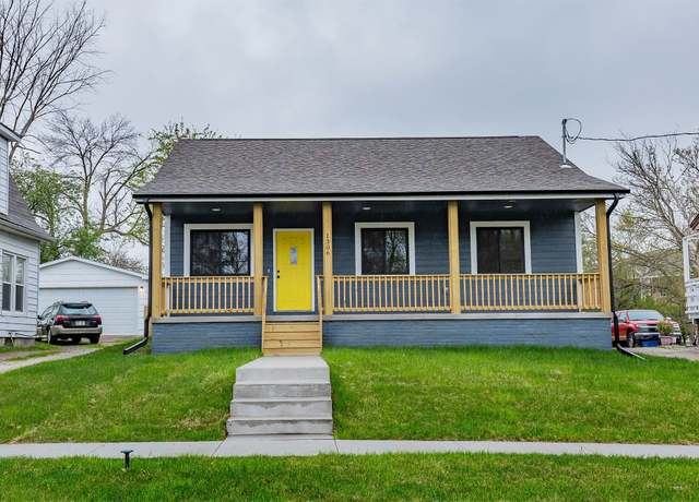 Property at 1306 E 15th St, Des Moines, IA 50316, 2 beds, 2 baths