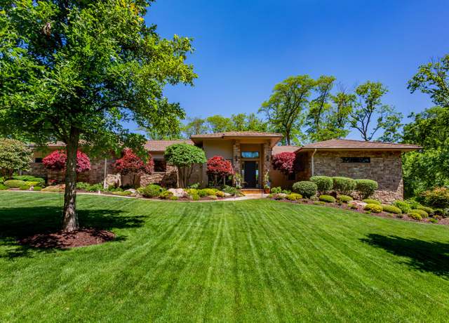 Property at 31379 Chardonnay Pt, Waukee, IA 50263, 4 beds, 3.5 baths