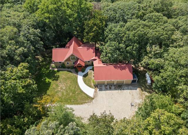 Property at 2201 Bevington Park Rd, St Charles, IA 50240, 3 beds, 2.5 baths