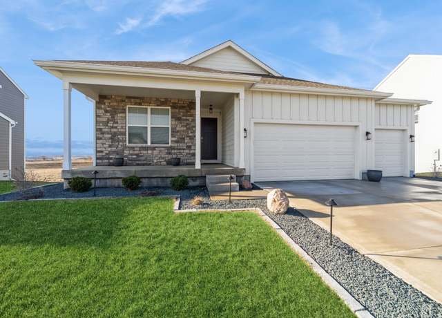 Property at 1255 Spruce St, Waukee, IA 50263, 4 beds, 3 baths