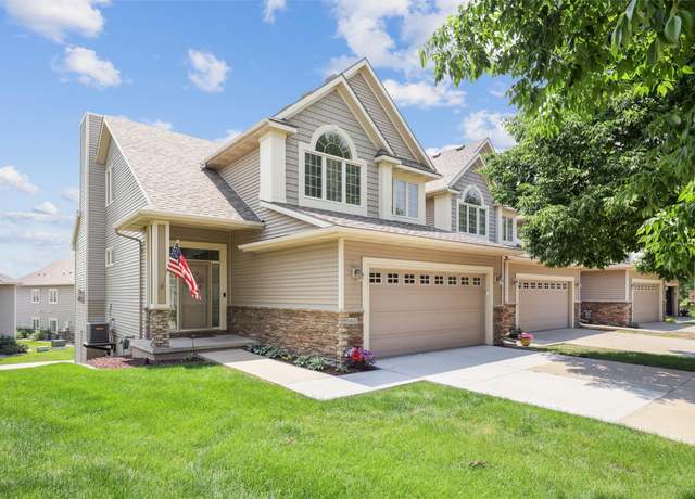 Property at 14102 Ridgemont Dr, Urbandale, IA 50323, 4 beds, 3.5 baths