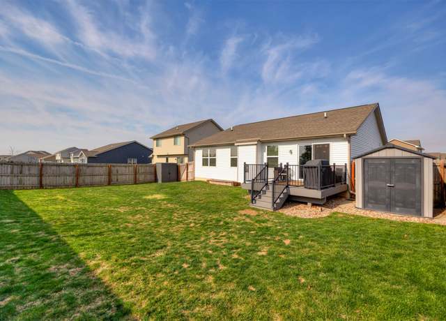 Property at 2109 NW Woodland Dr, Ankeny, IA 50023, 4 beds, 3 baths