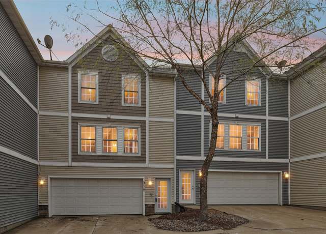 Property at 3117 SW Sharmin Ln, Ankeny, IA 50023, 2 beds, 2 baths