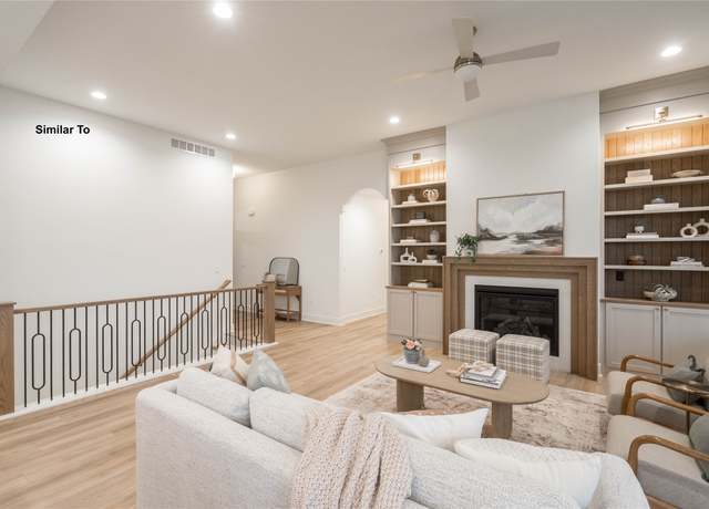 Property at 9013 Timberwood Dr, Johnston, IA 50131, 5 beds, 3.5 baths