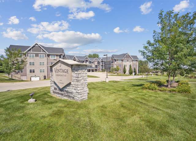 Property at 9001 Windsor Pkwy #302, Johnston, IA 50131, 2 beds, 2 baths