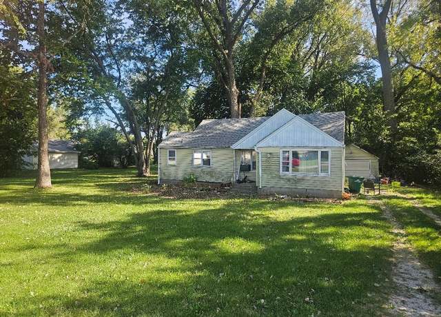 Property at 4545 NE Aurora Ave, Des Moines, IA 50317, 3 beds, 1 bath