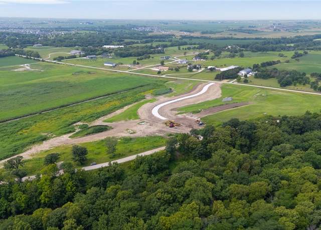 Property at 12089 NW Meadow Springs Dr, Johnston, IA 50131