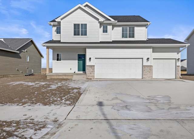 Property at 308 11th St NW, Bondurant, IA 50035, 4 beds, 4.5 baths