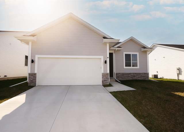 Property at 127 Destiny Dr, Boone, IA 50036, 3 beds, 2.5 baths
