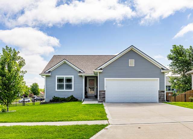 Property at 803 Patchett Dr NE, Mitchellville, IA 50169, 4 beds, 3 baths