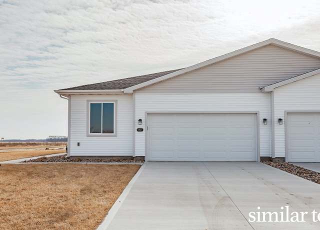 Property at 2705 13th St NE, Bondurant, IA 50035, 3 beds, 3 baths