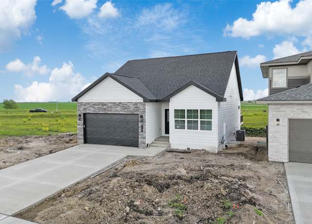 Property at 1151 NW Sproul Dr, Waukee, IA 50263, 4 beds, 3 baths