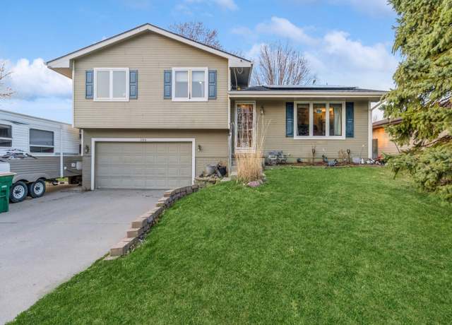Property at 1306 E Franklin Ave, Indianola, IA 50125, 3 beds, 2 baths