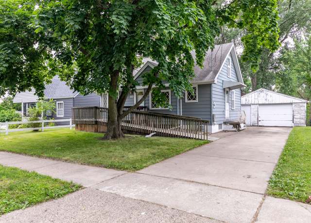 Property at 4104 14th St, Des Moines, IA 50313, 2 beds, 1 bath
