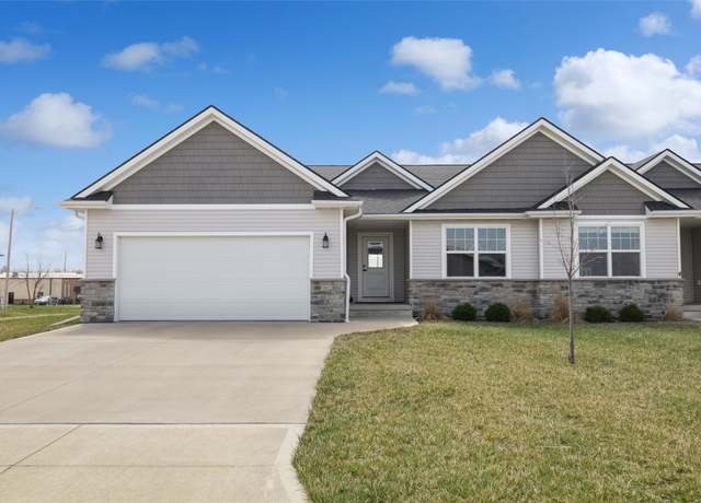 Property at 602 W Stone St, Winterset, IA 50273, 3 beds, 3 baths