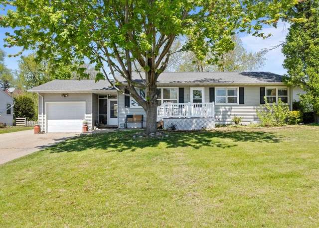 Property at 515 Kingman Blvd, Madrid, IA 50156, 3 beds, 2 baths