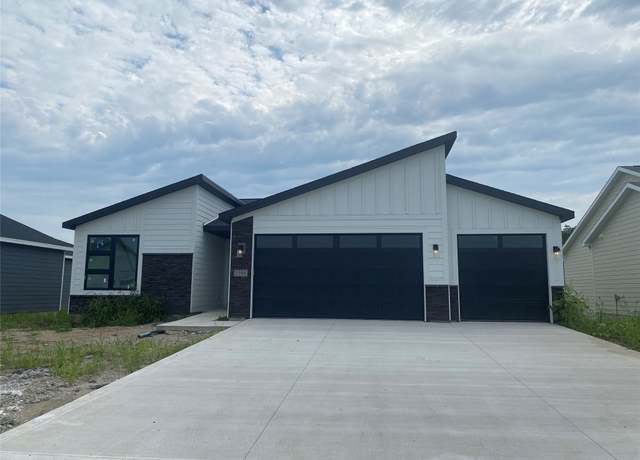 Property at 1595 NW Parkside Ln, Waukee, IA 50263, 4 beds, 3 baths