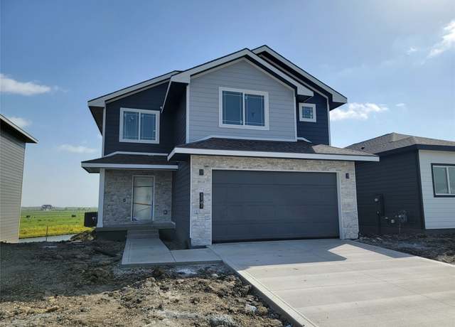 Property at 1141 NW Sproul Dr, Waukee, IA 50263, 4 beds, 2.5 baths