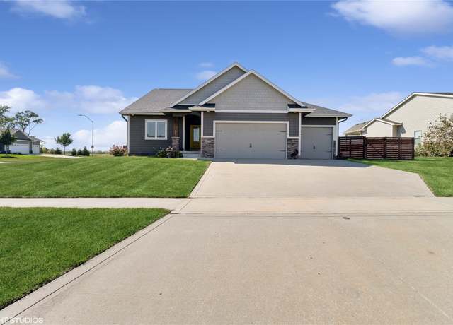 Property at 4653 SE Grosbeak Pt, West Des Moines, IA 50265, 3 beds, 3 baths