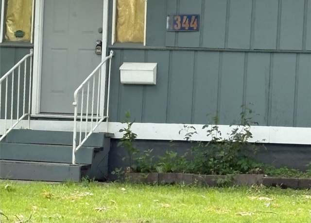 Property at 1344 21st St, Des Moines, IA 50311, 2 beds, 1 bath