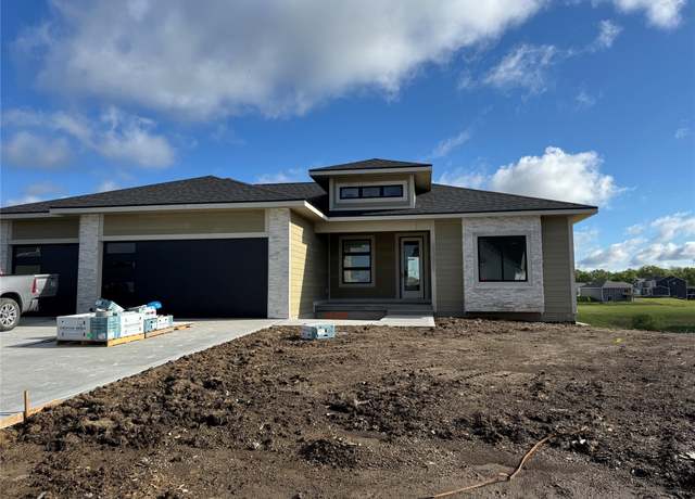 Property at 2909 Crest View Cir, Norwalk, IA 50211, 4 beds, 3 baths
