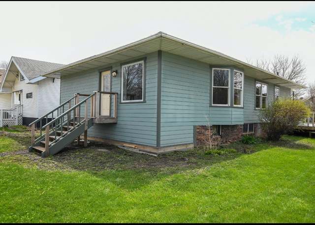 Property at 1604 Mamie Eisenhower Ave, Boone, IA 50036, 3 beds, 2 baths