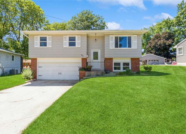 Property at 311 W 15th St N, Newton, IA 50208, 4 beds, 1.5 baths
